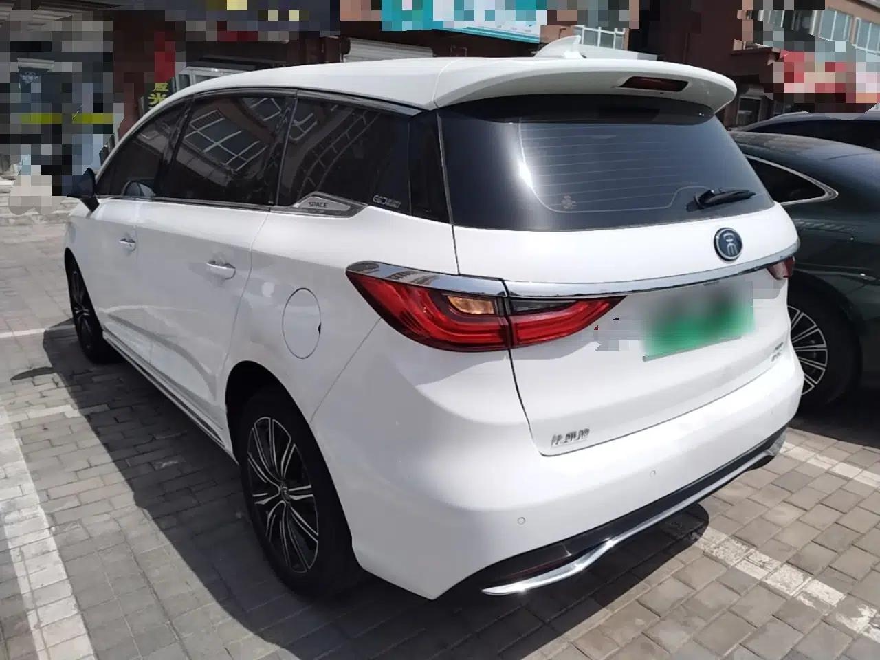 BYD Song MAX New Energy 2019 DM 1.5T Smart Connect Advanced 7-Seater China VI Standard — миниатюра 4