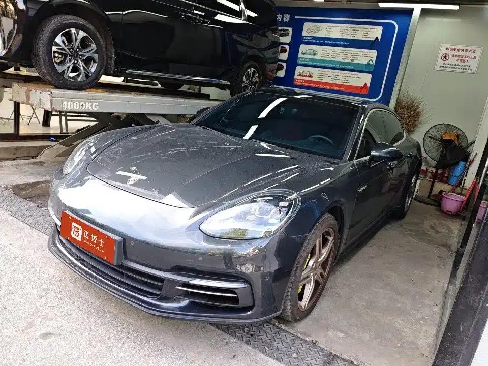 2017 Panamera 4 E-Hybrid Executive Long Wheelbase 2.9T — миниатюра 1