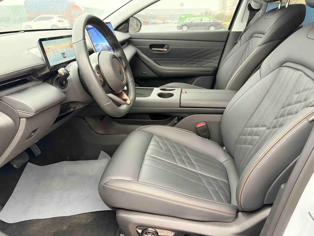 Baojun Enjoy 2025 Plug-in Hybrid 140km Luxury Edition — миниатюра 8