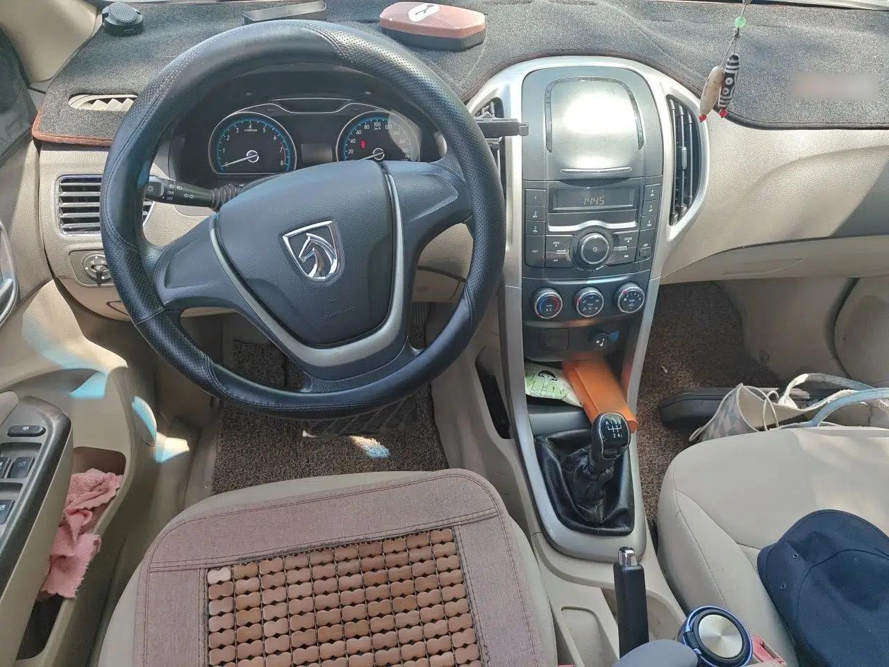 Baojun 630 2014 1.5L manual standard version — миниатюра 10