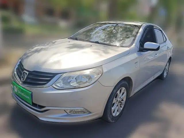 Baojun 630 2014 1.5L manual standard version