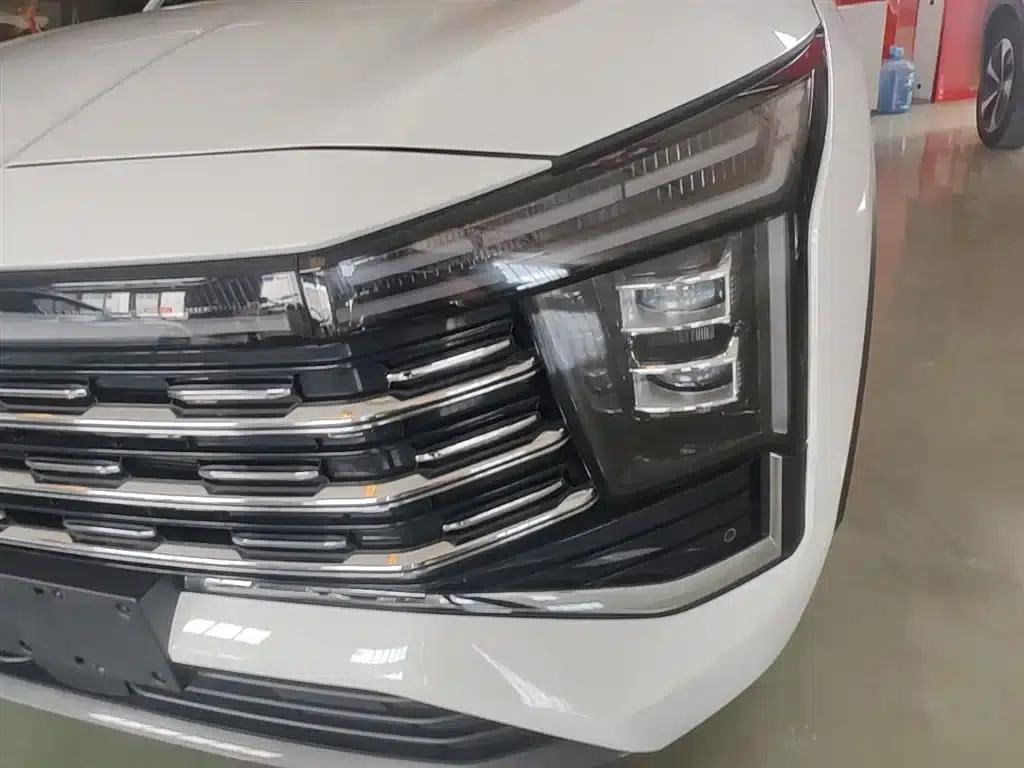 Sihao X8 PLUS 2023 1.5TGDI DCT Smart Edition 7-seater — миниатюра 24