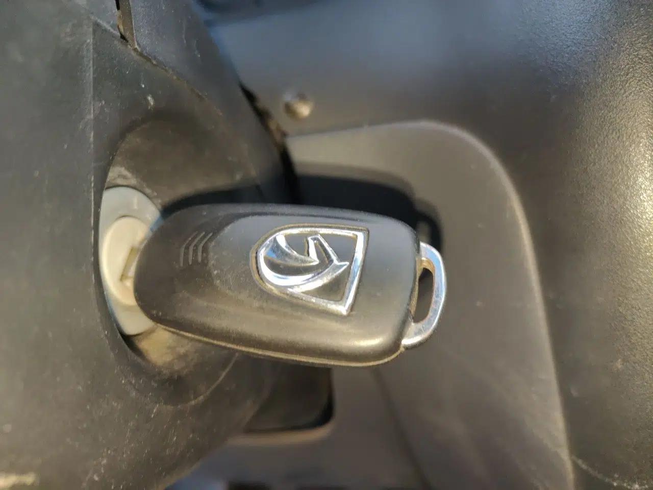 Baojun Lechi 2012 Revised 1.0L Manual P-TEC Standard Edition — миниатюра 9
