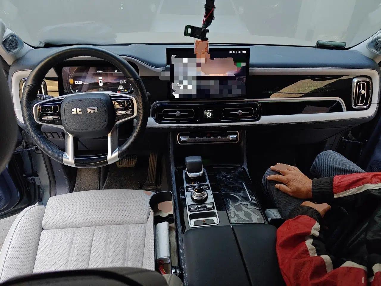 BAIC Off-Road BJ60 2022 2.0T Version 11 Five Seats — миниатюра 10