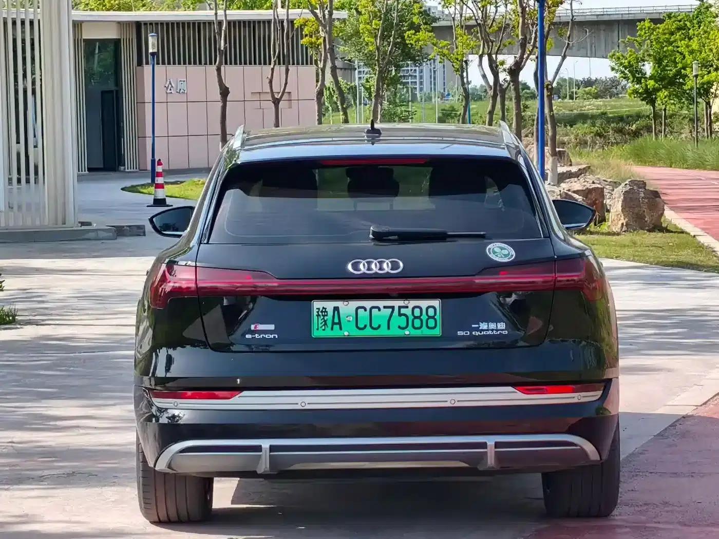 Audi e-tron 2021 50 quattro Premium — миниатюра 8
