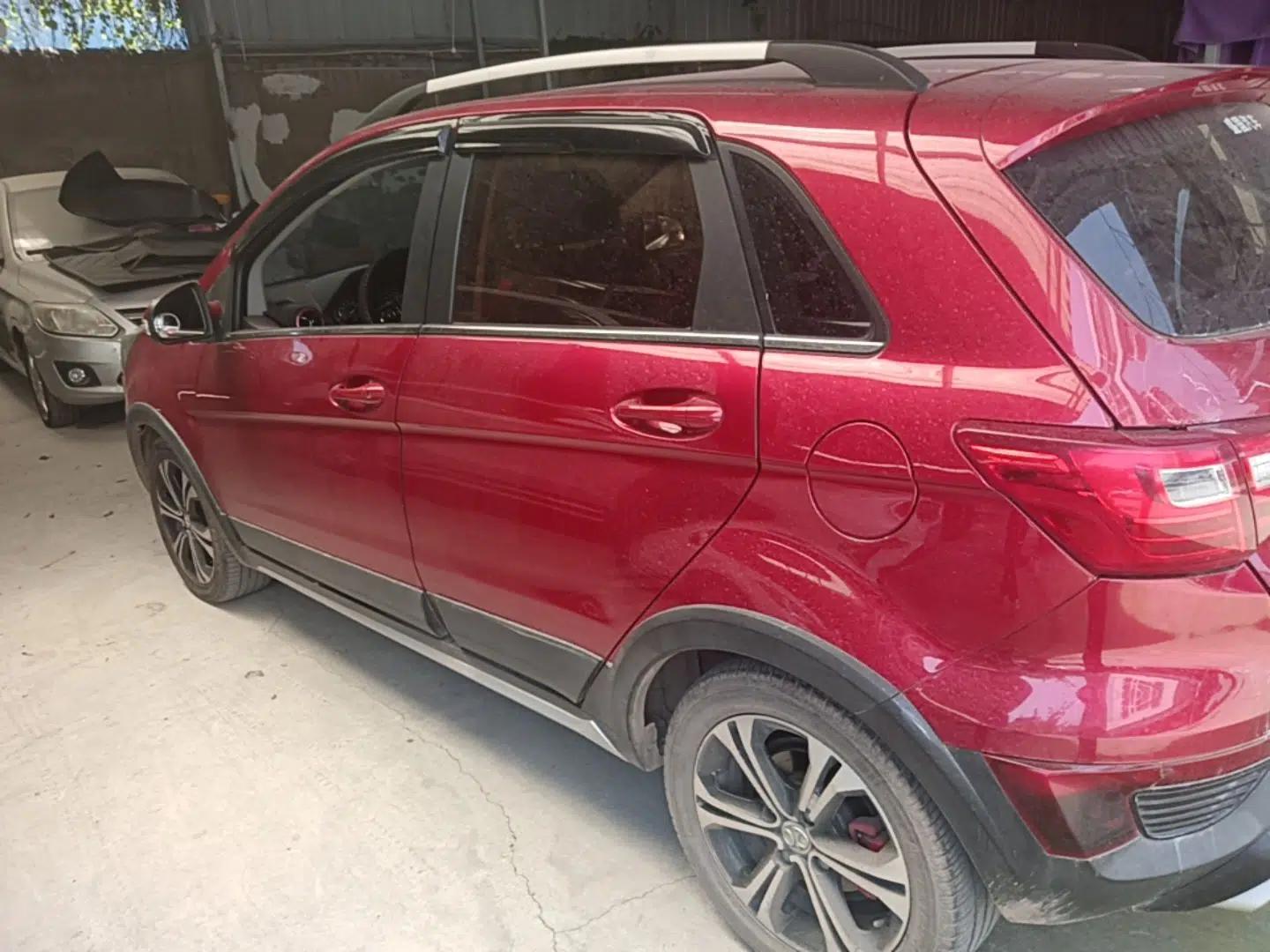 BAIC Senova X25 2015 1.5L Manual Elite Edition — миниатюра 4