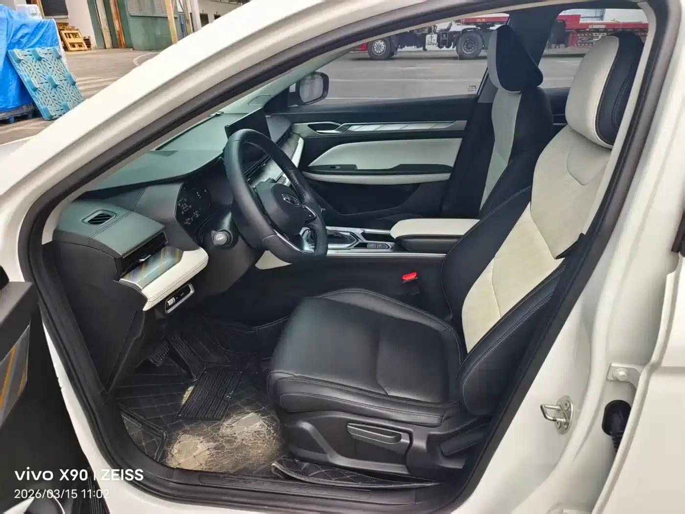 Geely Emgrand L 2022 1.4T CVT Flagship Edition — миниатюра 4