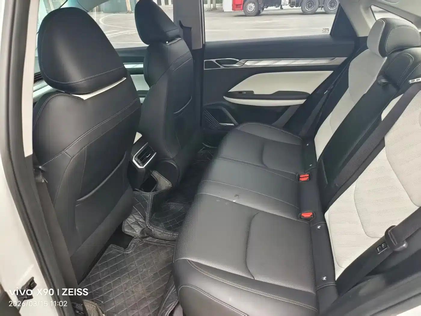 Geely Emgrand L 2022 1.4T CVT Flagship Edition — миниатюра 5