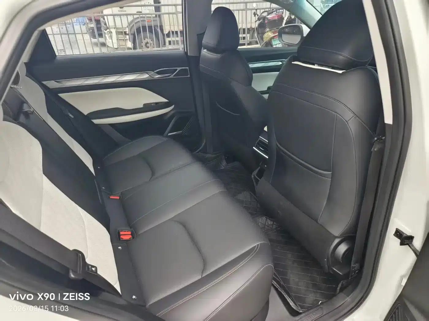 Geely Emgrand L 2022 1.4T CVT Flagship Edition — миниатюра 7