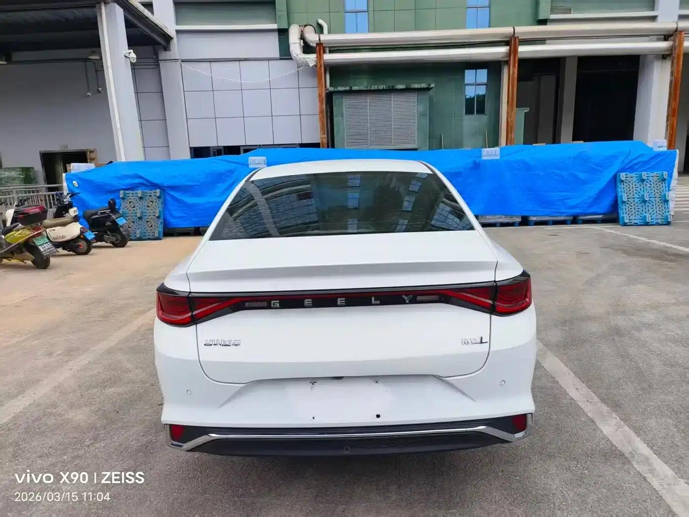 Geely Emgrand L 2022 1.4T CVT Flagship Edition — миниатюра 10