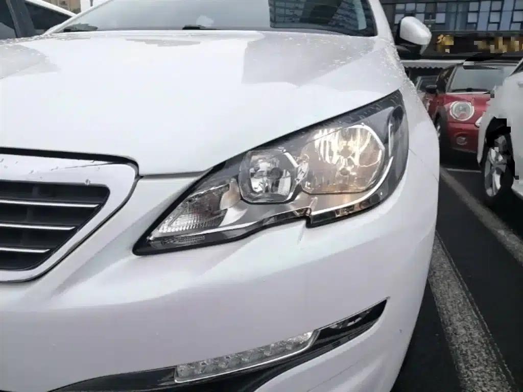 Peugeot 308S 2015 1.2T Automatic Sporty Edition — миниатюра 24