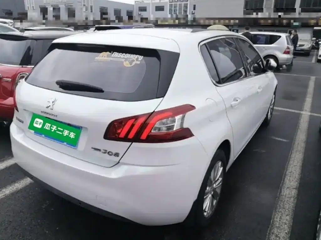 Peugeot 308S 2015 1.2T Automatic Sporty Edition — миниатюра 7