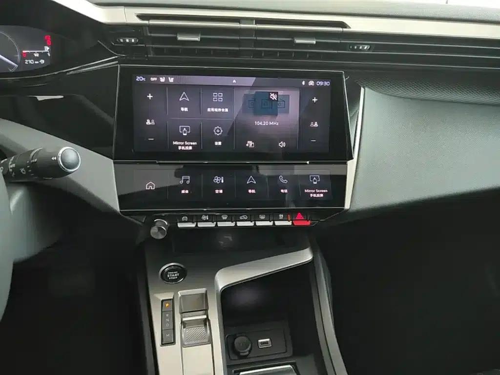 Peugeot 408X 2023 Charm Edition — миниатюра 13