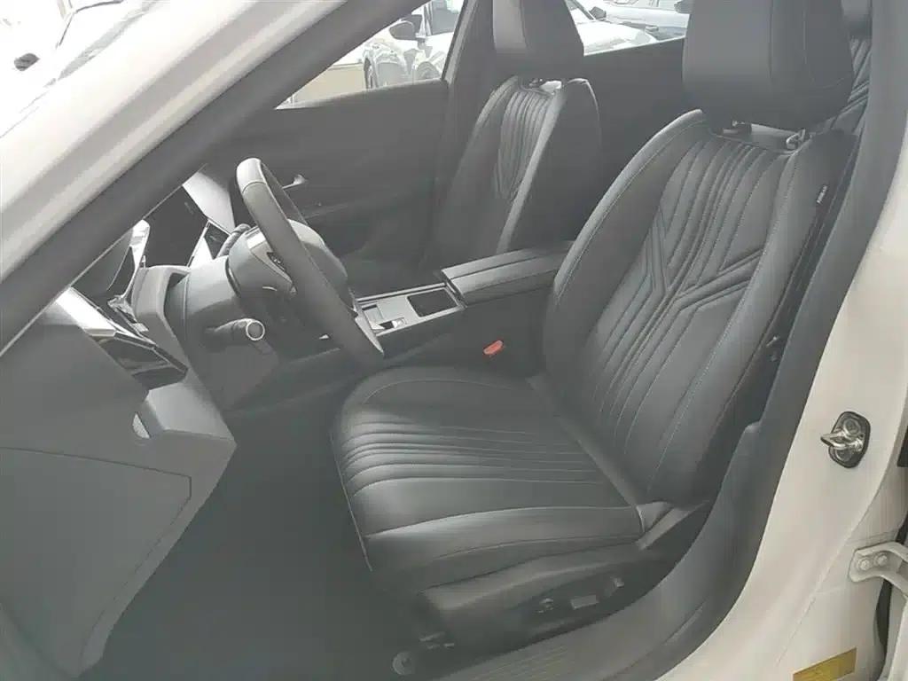 Peugeot 408X 2023 Charm Edition — миниатюра 15