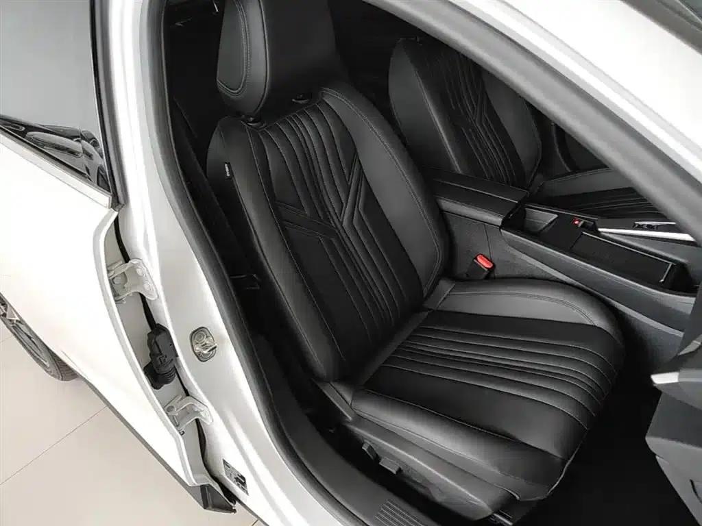 Peugeot 408X 2023 Charm Edition — миниатюра 25