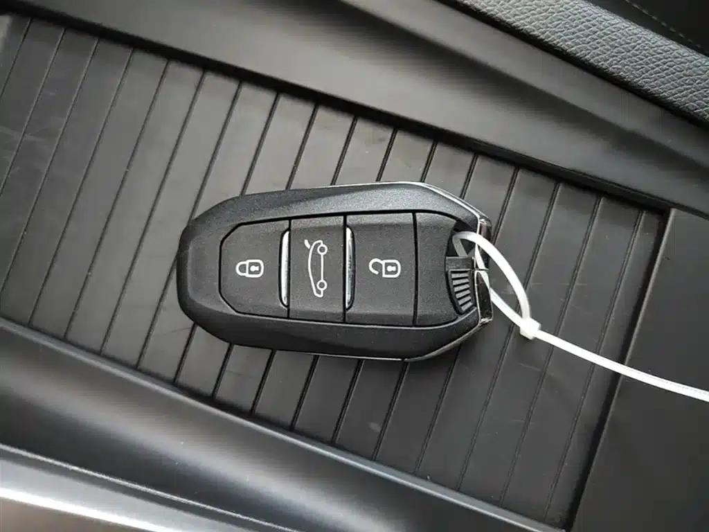 Peugeot 408X 2023 Charm Edition — миниатюра 9