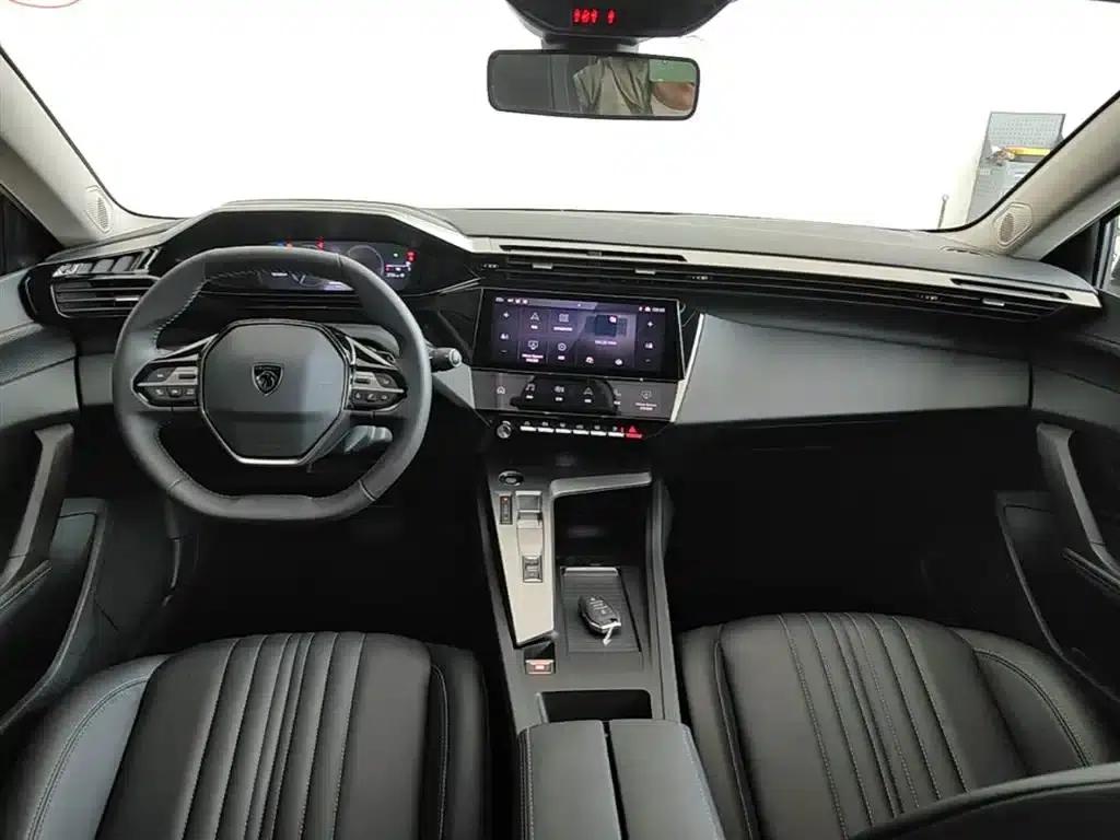Peugeot 408X 2023 Charm Edition — миниатюра 10