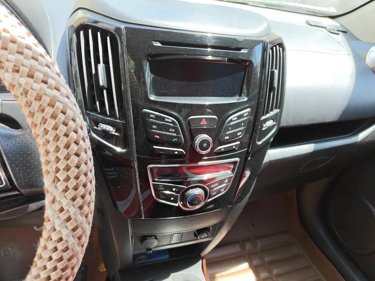 Great Wall M4 2014 1.5L Manual Comfort Model — миниатюра 14