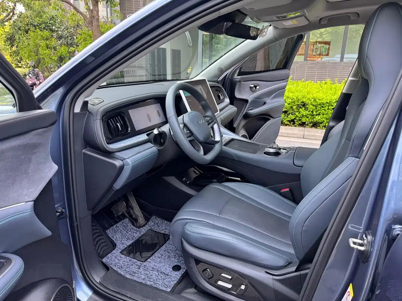 Hiace 07 DM-i 2025 Model 150 Navigator+ Edition — миниатюра 18