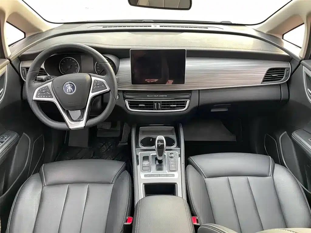 Song MAX New Energy 2019 DM 1.5T Intelligent Connected Advanced 6-seater National V Emission Standard — миниатюра 17