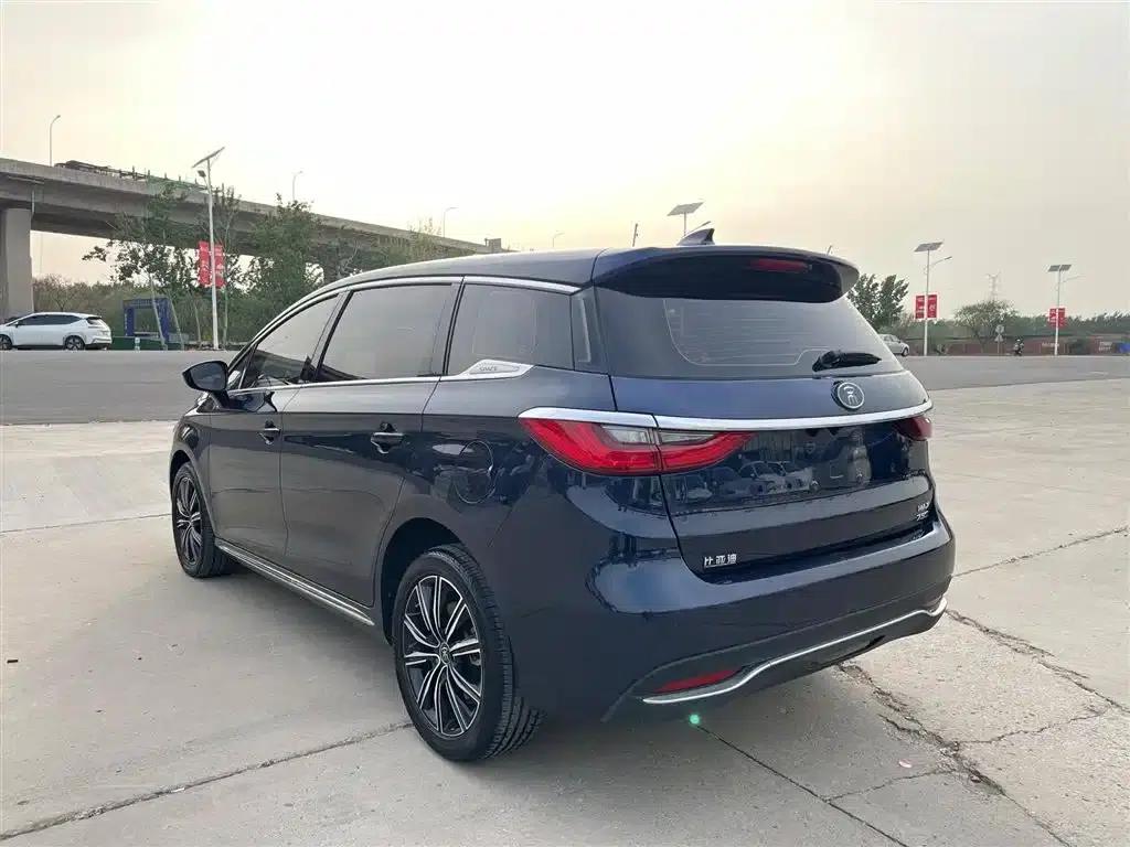 Song MAX New Energy 2019 DM 1.5T Intelligent Connected Advanced 6-seater National V Emission Standard — миниатюра 6