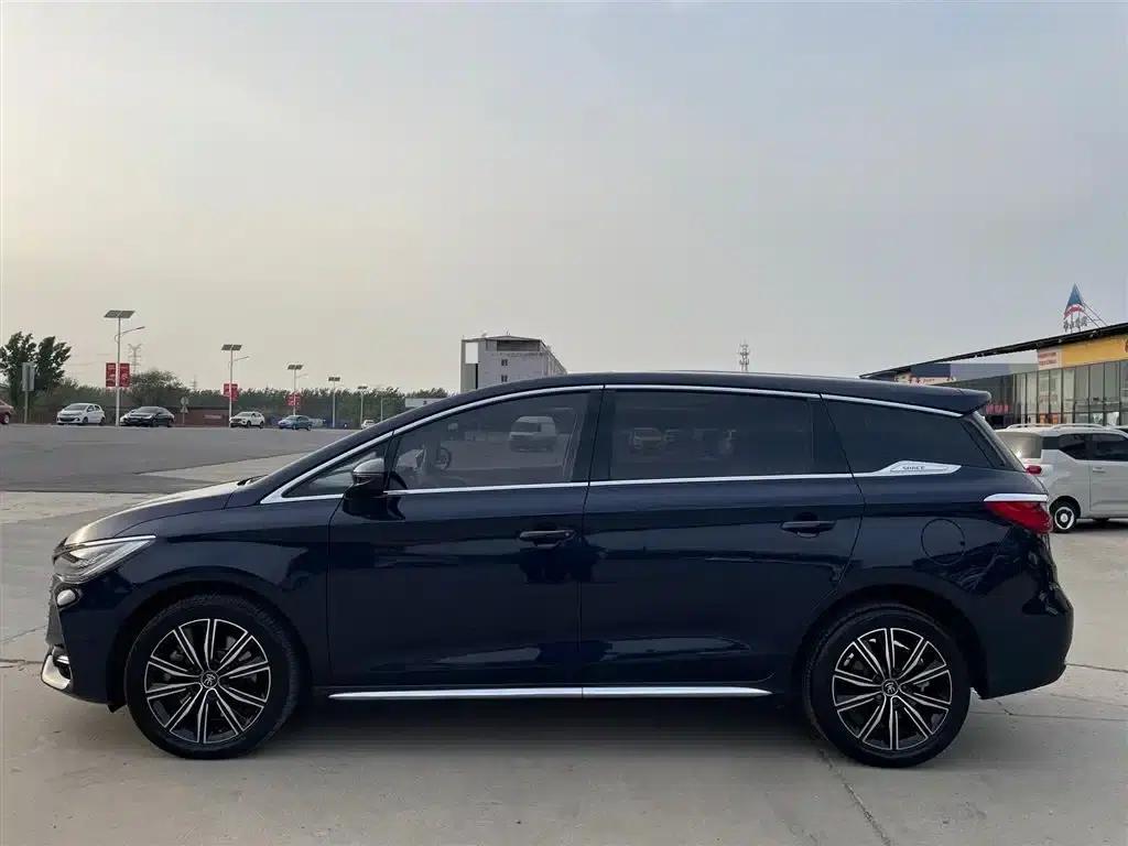 Song MAX New Energy 2019 DM 1.5T Intelligent Connected Advanced 6-seater National V Emission Standard — миниатюра 9