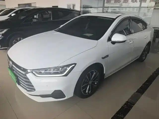 Qin Pro 2018 1.5TI Automatic Smart Connect Premium Edition
