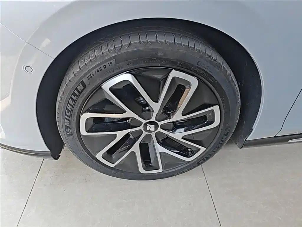 Baojun Enjoy 2025 Plug-in Hybrid 140km/h Luxury Edition — миниатюра 23