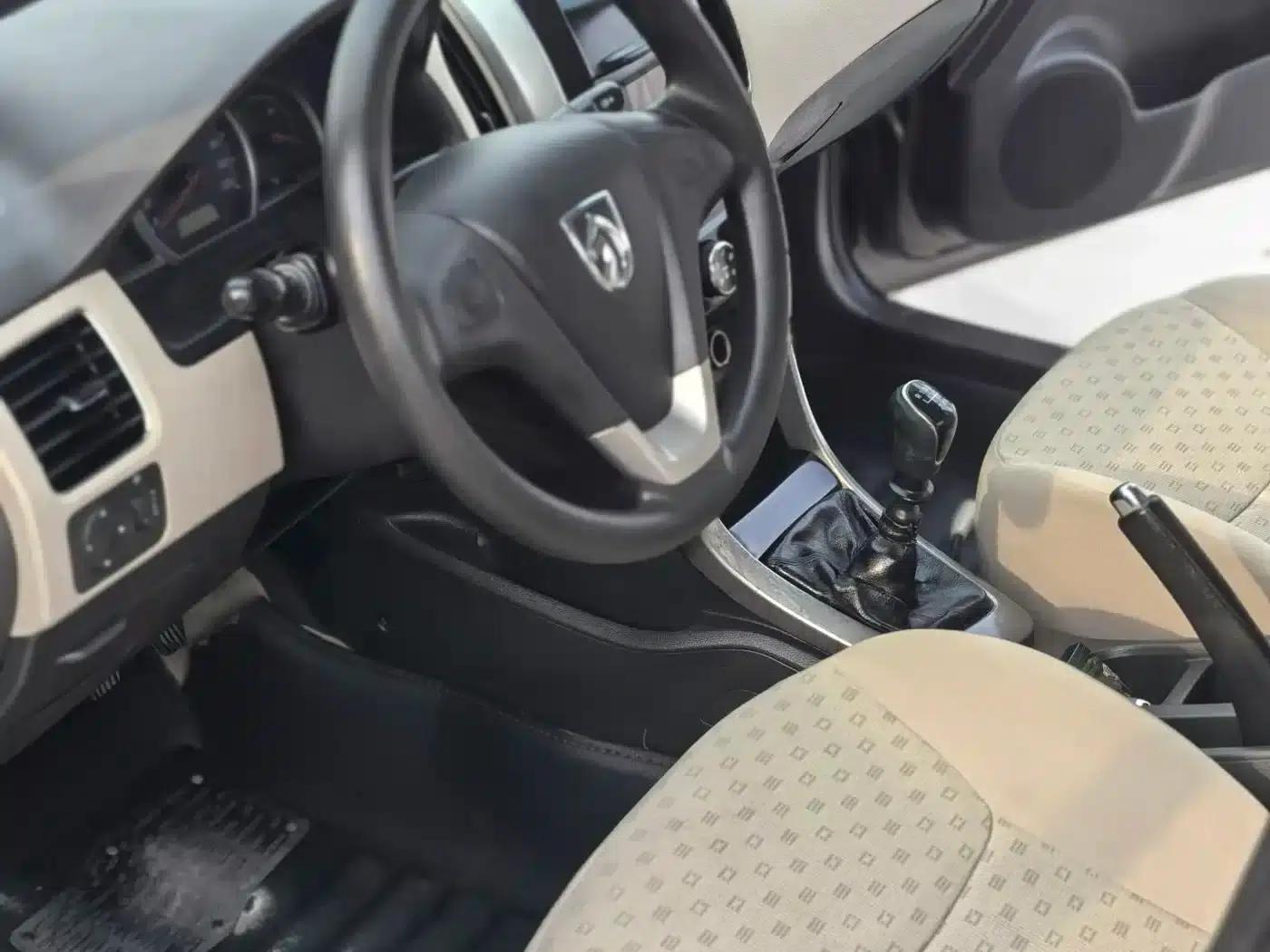 Baojun 630 2013 1.5L Manual Standard Edition — миниатюра 11