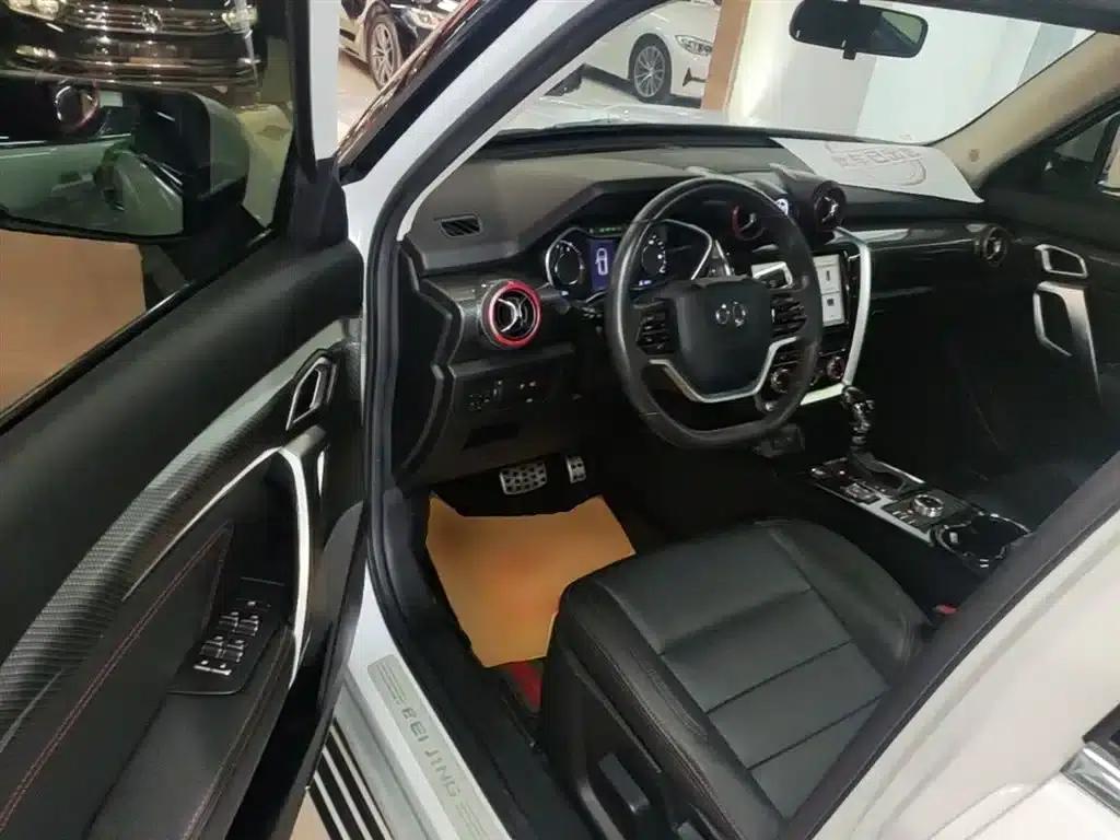 Beijing BJ20 2016 1.5T CVT Luxury Edition — миниатюра 16