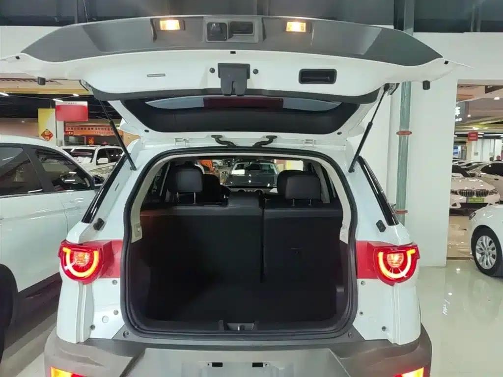 Beijing BJ20 2016 1.5T CVT Luxury Edition — миниатюра 19