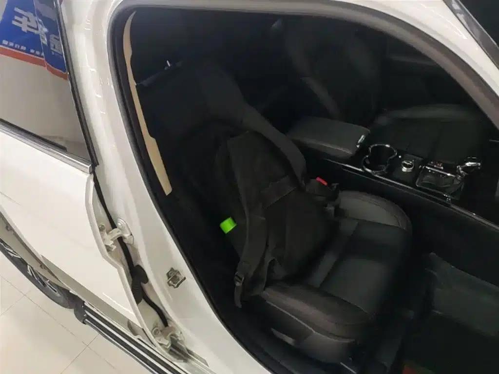 Beijing BJ20 2016 1.5T CVT Luxury Edition — миниатюра 25