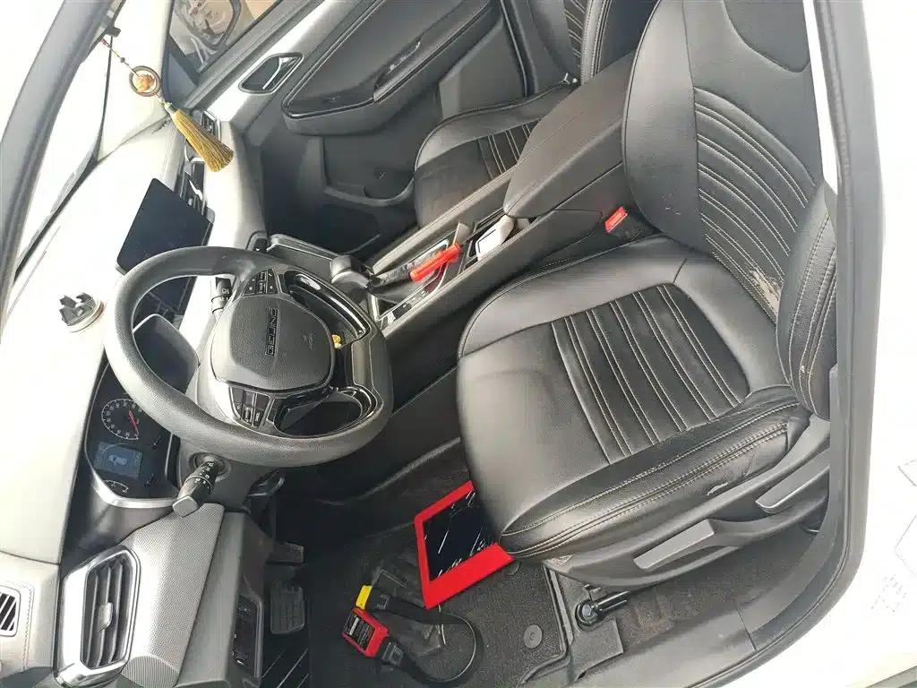 Beijing X3 2019 1.5T CVT Glory Edition — миниатюра 14