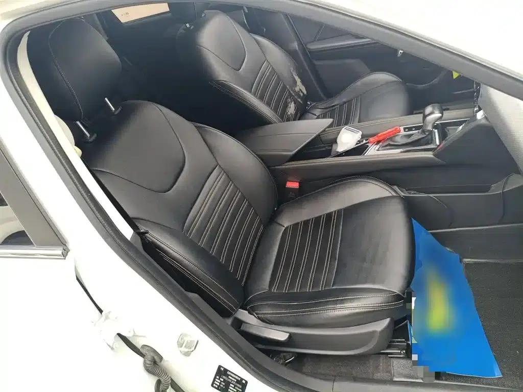 Beijing X3 2019 1.5T CVT Glory Edition — миниатюра 24