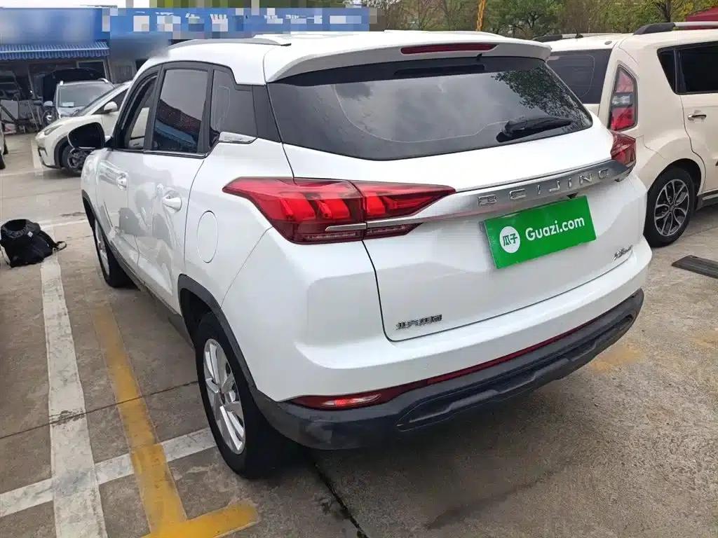 Beijing X3 2019 1.5T CVT Glory Edition — миниатюра 5
