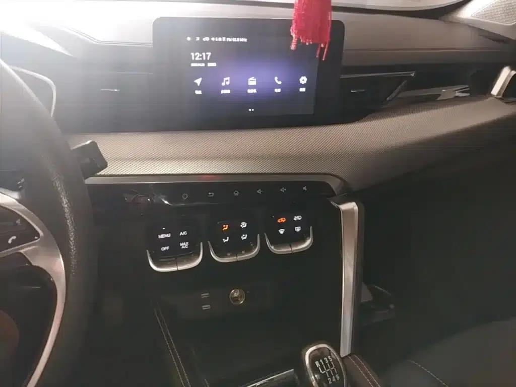 Beijing X3 2019 1.5T Manual Glory Edition — миниатюра 13