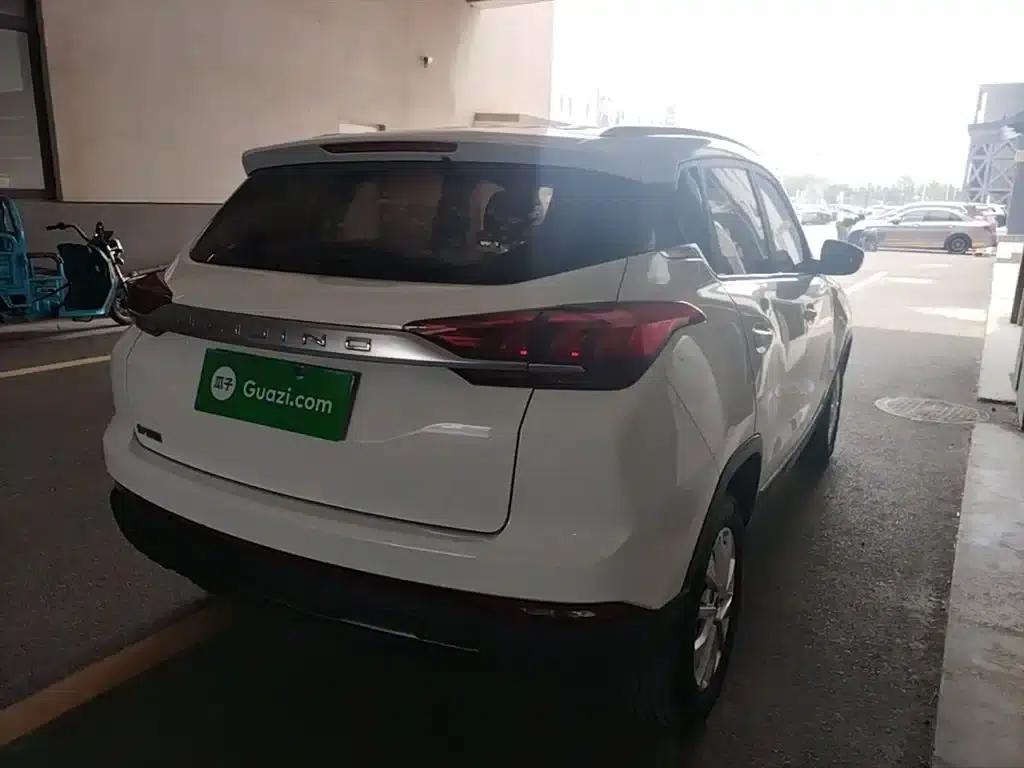 Beijing X3 2019 1.5T Manual Glory Edition — миниатюра 7