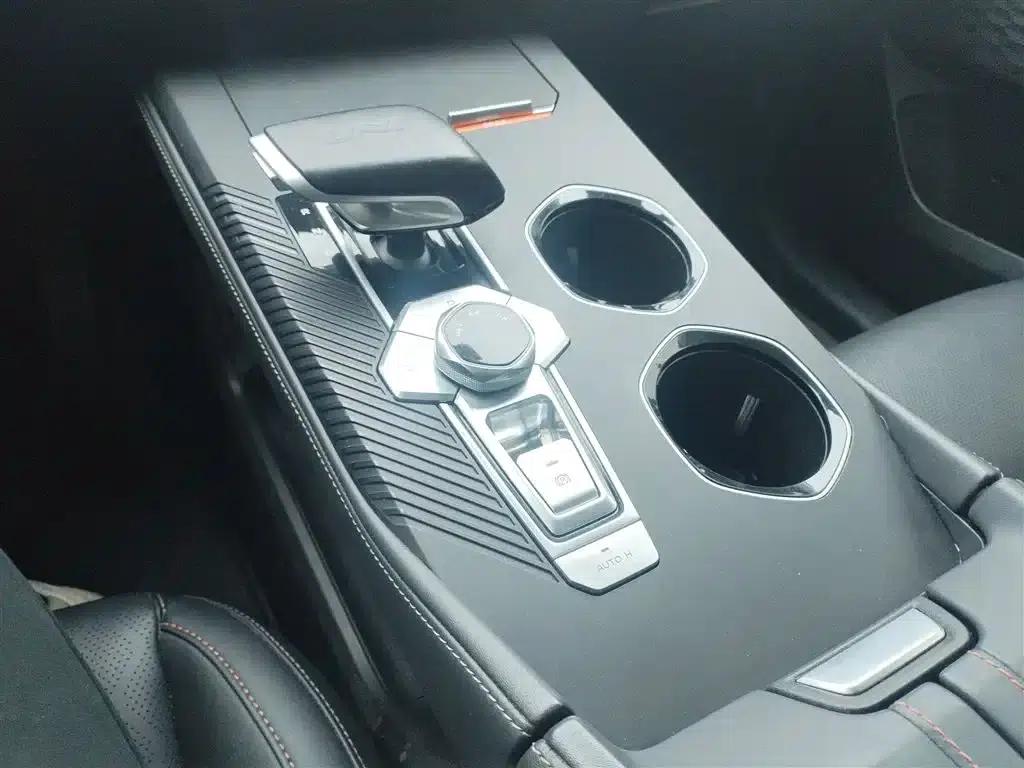 Changan UNI-K Smart Electric iDD 2022 Blue Whale iDD 130km 1.5T Excellent Edition — миниатюра 14