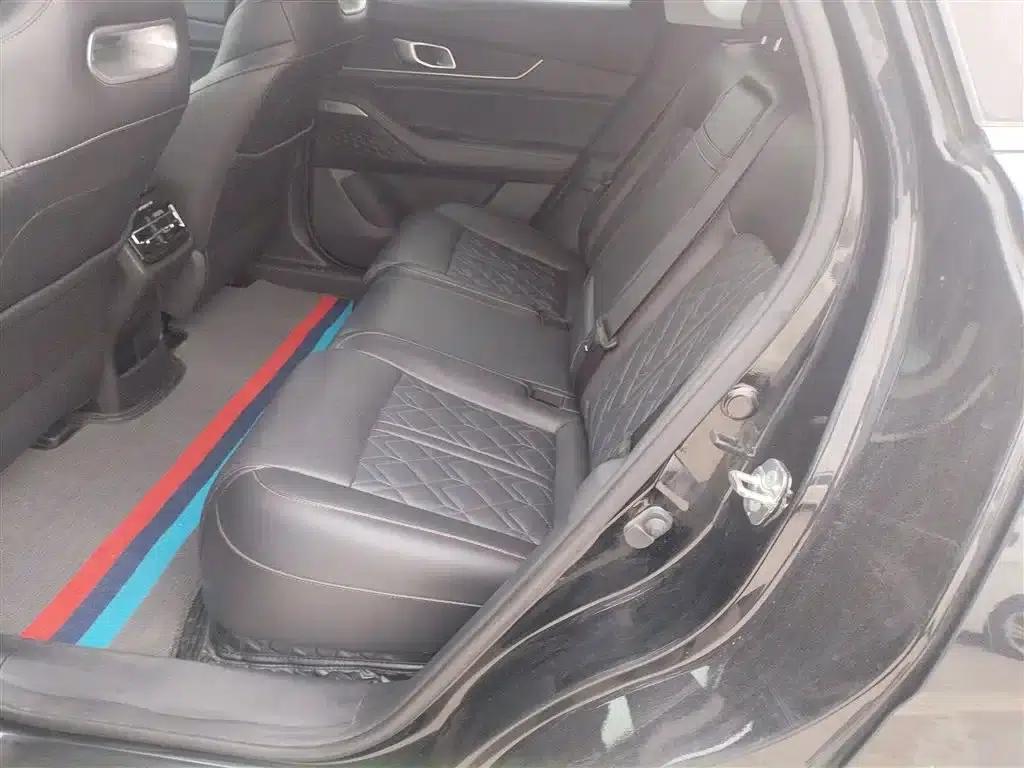 Changan UNI-K Smart Electric iDD 2022 Blue Whale iDD 130km 1.5T Excellent Edition — миниатюра 17