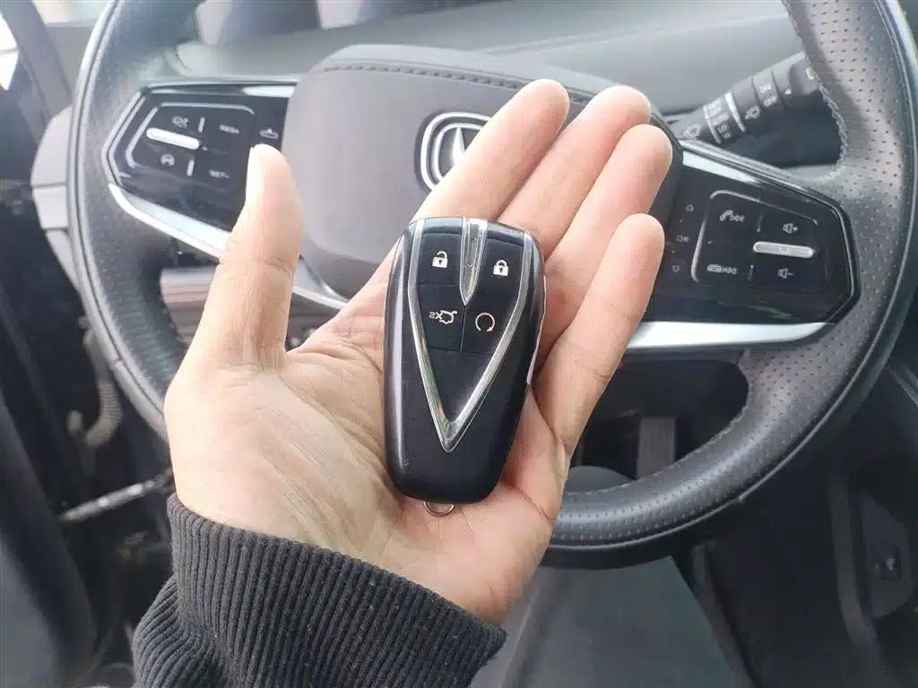 Changan UNI-K Smart Electric iDD 2022 Blue Whale iDD 130km 1.5T Excellent Edition — миниатюра 9