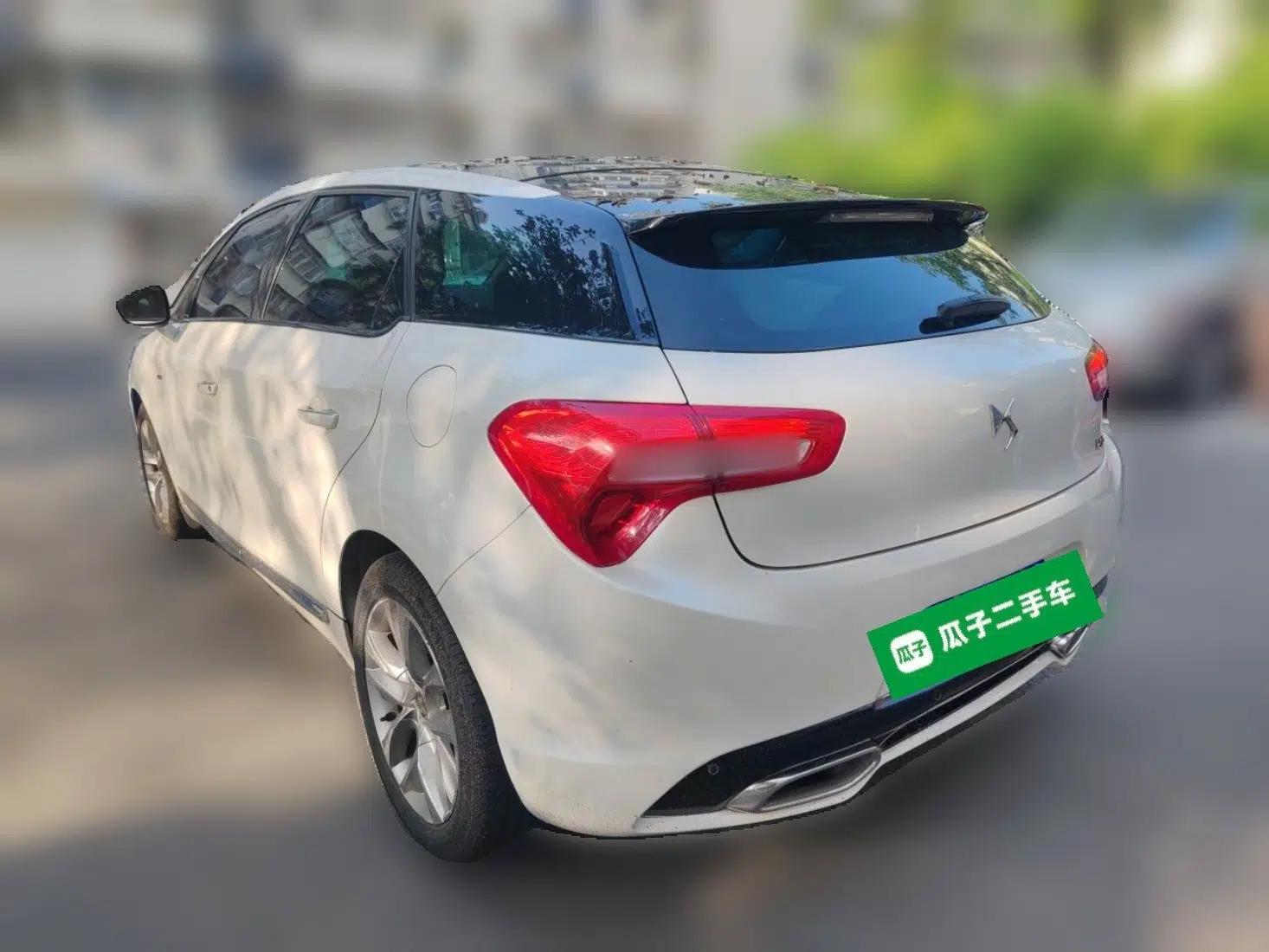 DS 5 2013 1.6T Luxury Edition THP200 — миниатюра 4