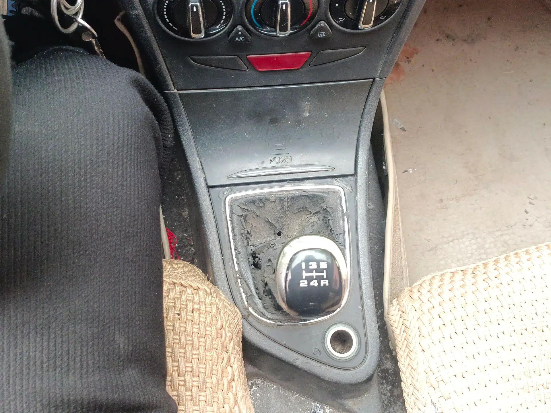 Dongfeng Aeolus S30 2012 1.6L Manual Zunya Model — миниатюра 15