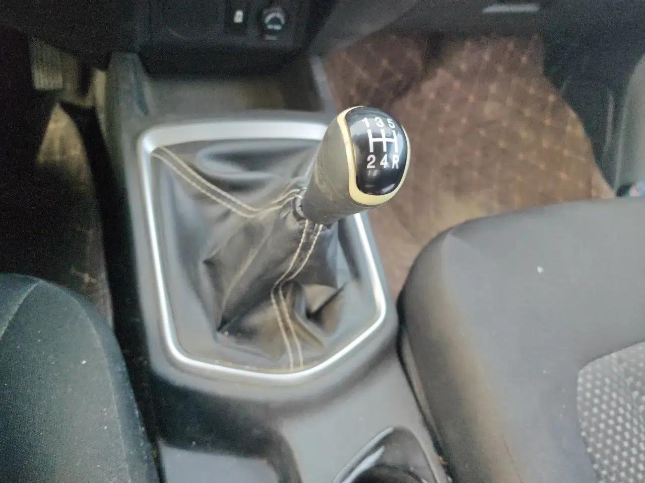 Dongfeng Ruichi 2025 Model 2.4L Gasoline Two-Wheel-Drive Entrepreneur Edition—Base Model — миниатюра 15