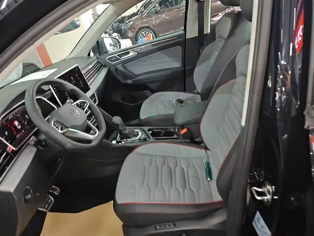 Tiguan X 2023 380TSI AWD Supreme Flagship Edition — миниатюра 15