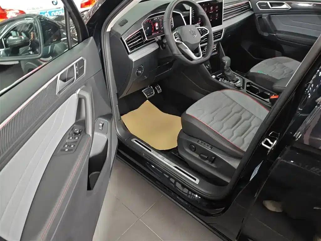 Tiguan X 2023 380TSI AWD Supreme Flagship Edition — миниатюра 16