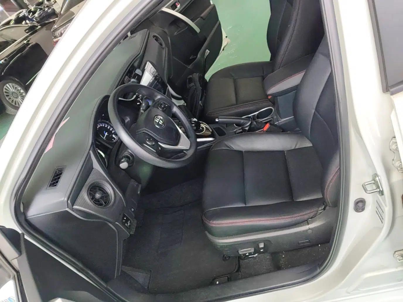 Toyota Levin Hybrid E+ 2019 1.8L PH GS E-CVT Elite Edition — миниатюра 18