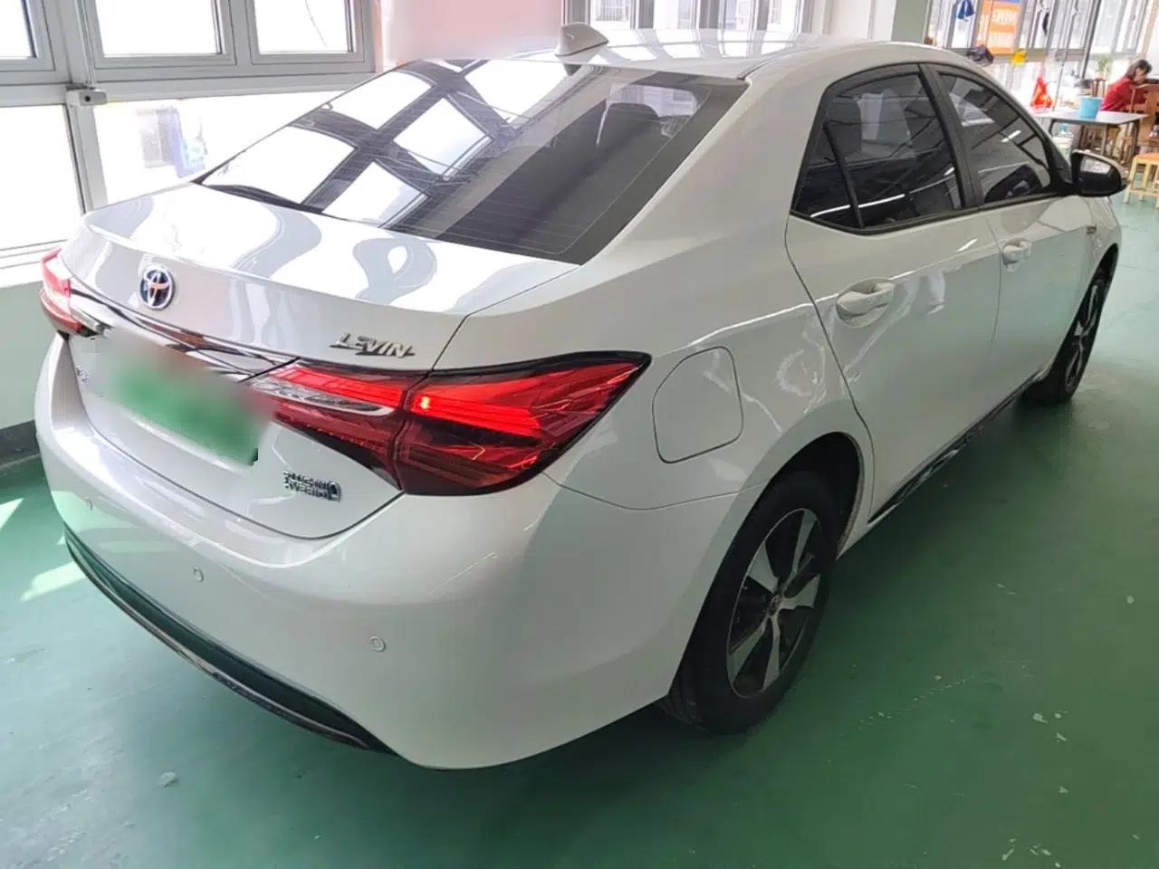 Toyota Levin Hybrid E+ 2019 1.8L PH GS E-CVT Elite Edition — миниатюра 6