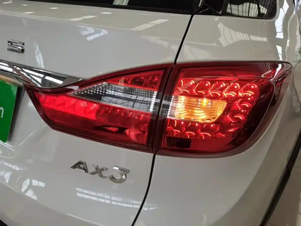 Dongfeng Fengshen AX3 2019 1.6L Manual Enjoy Edition — миниатюра 8