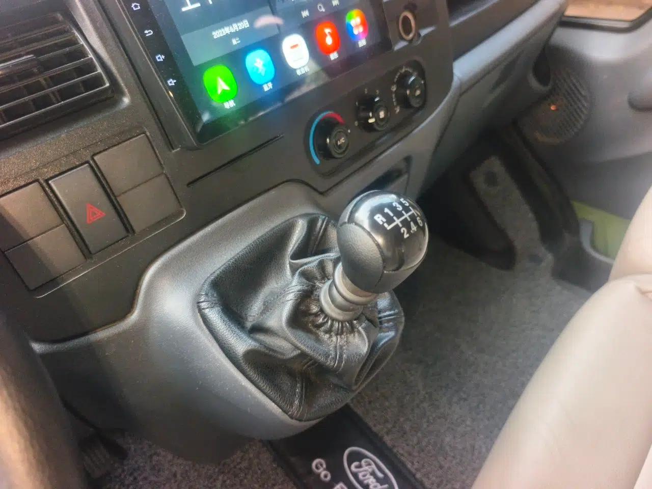 Ford Transit Custom 2016 2.2T Short Wheelbase 6-Seater Mid-Height Multi-Purpose Vehicle — миниатюра 15