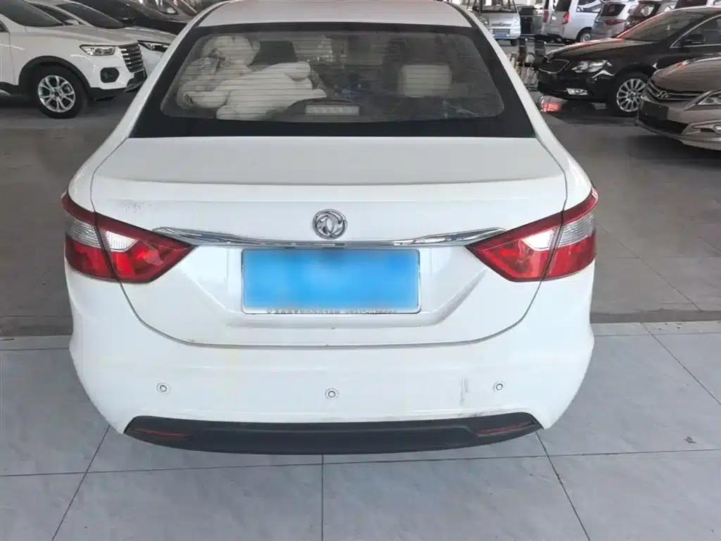 Dongfeng Fengshen A30 2014 Model 1.5L Manual Comfort Edition — миниатюра 6